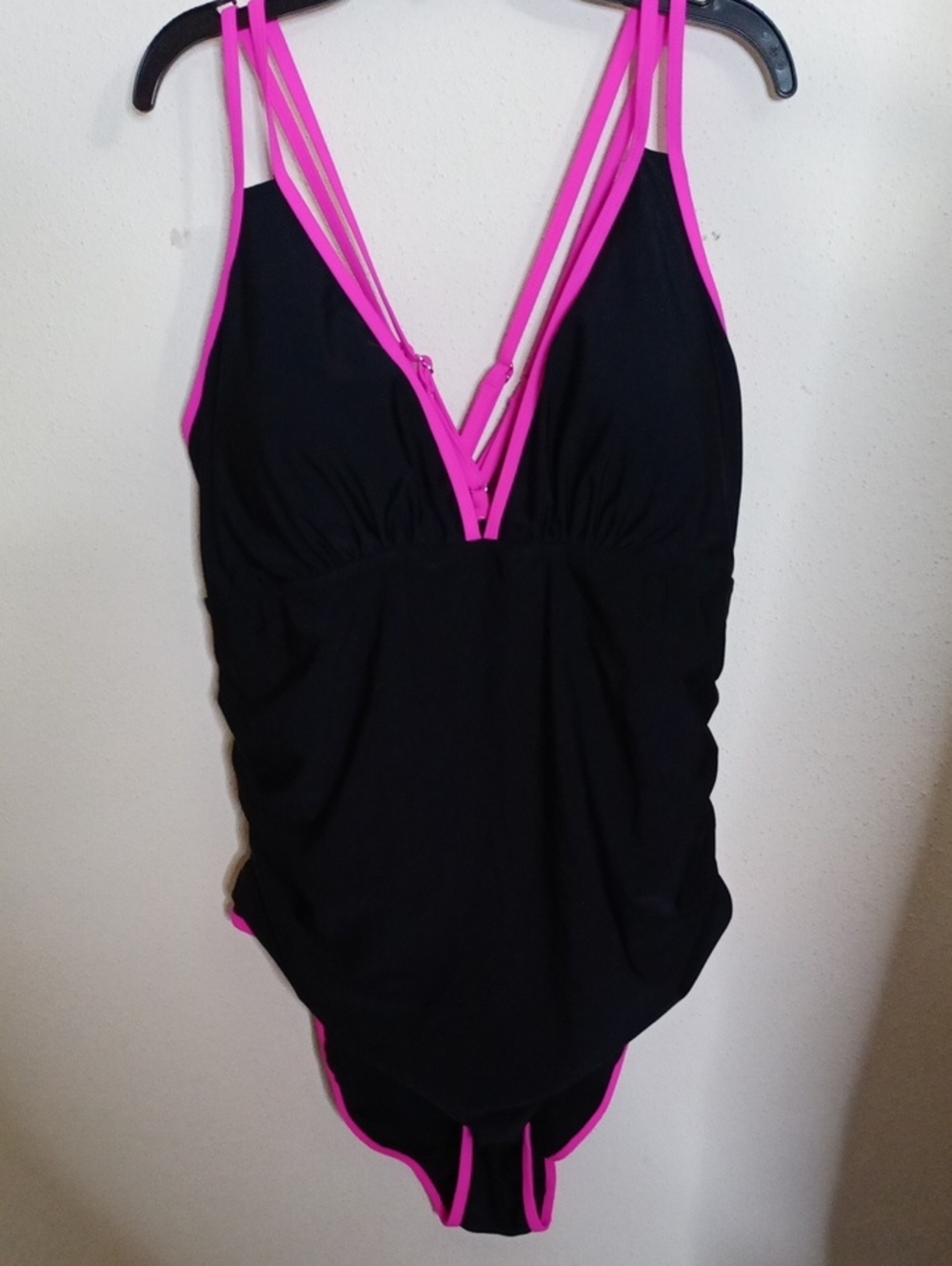 B2 Prity Black & Pink one piece size 2X NWT